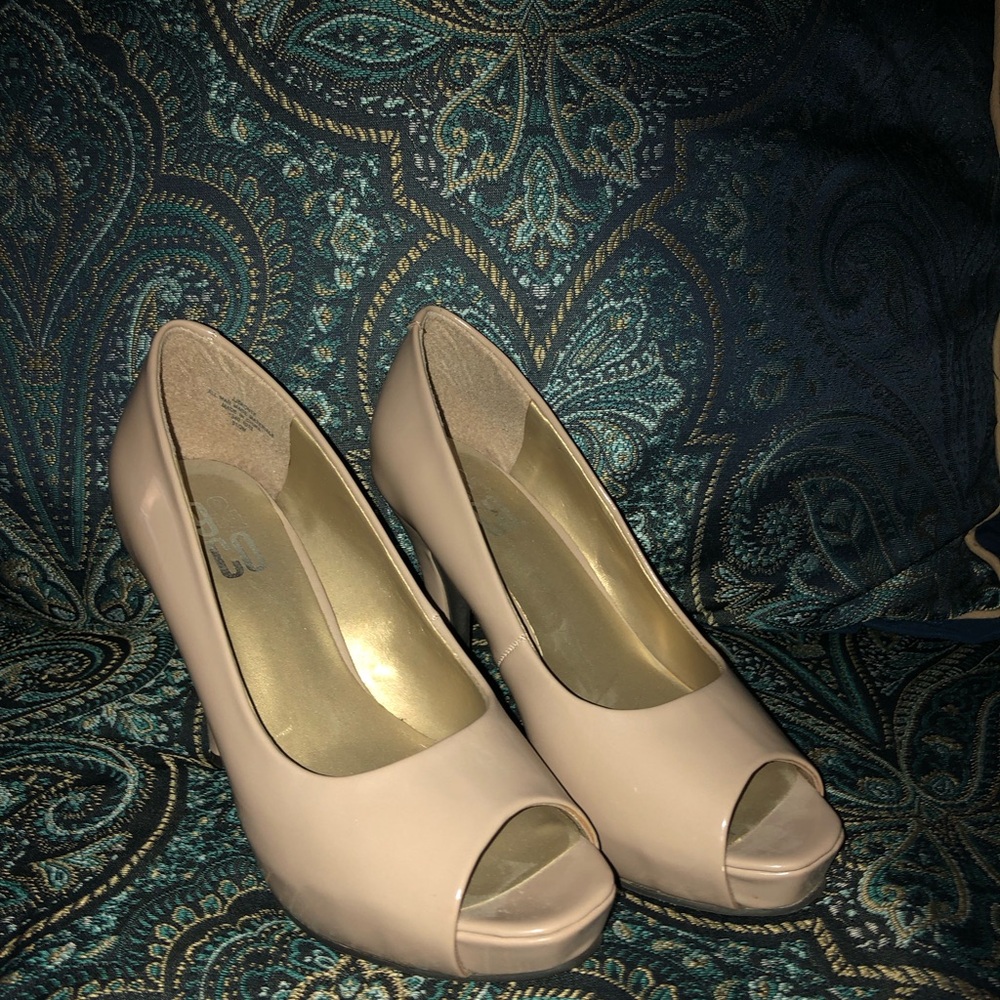 Chic Nude Peep-Toe Heels